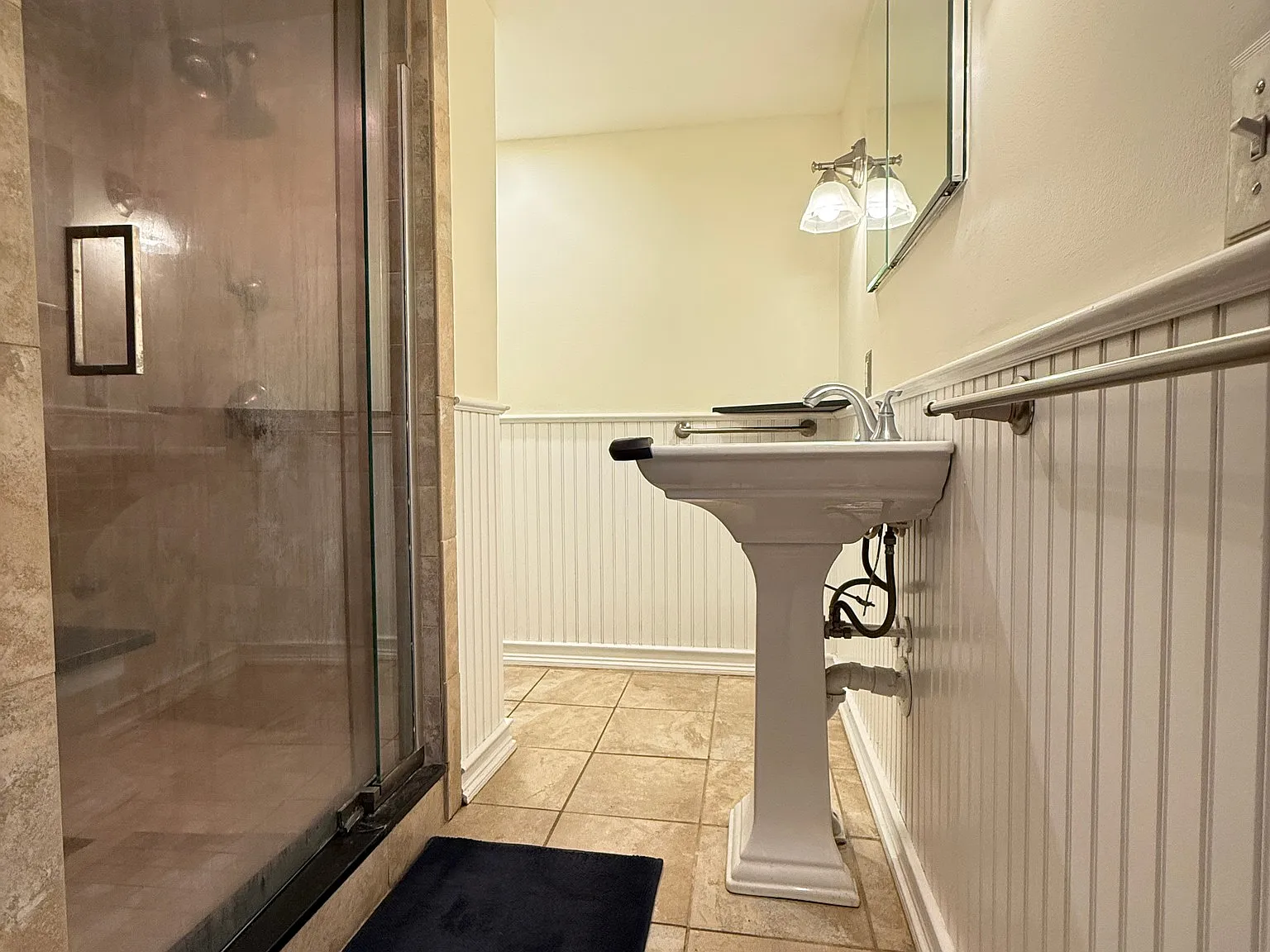 2 bed, 1.0 bath, $2,800 — Photo 4