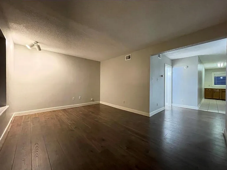 1901 Brun St #C — Photo 2