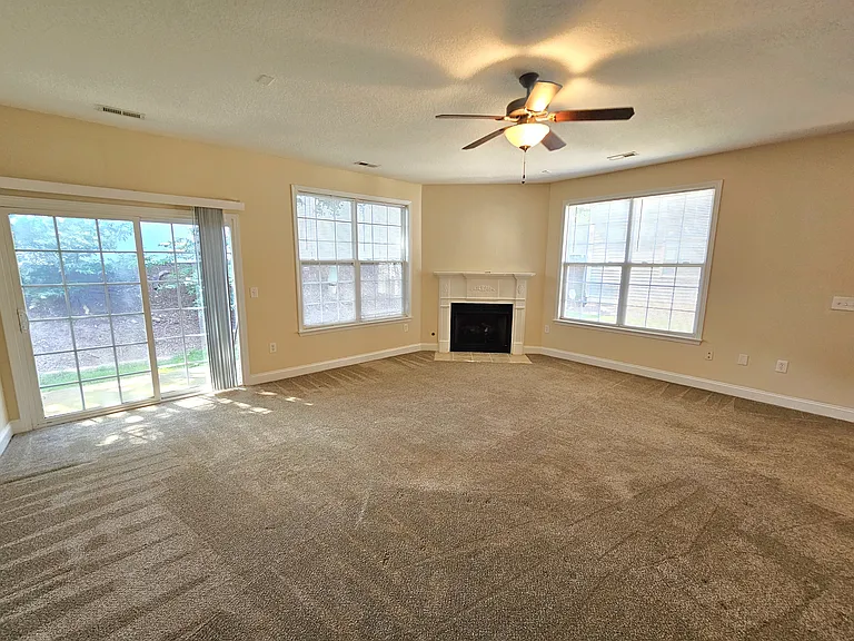 20 Roselite Cir #A — Photo 3