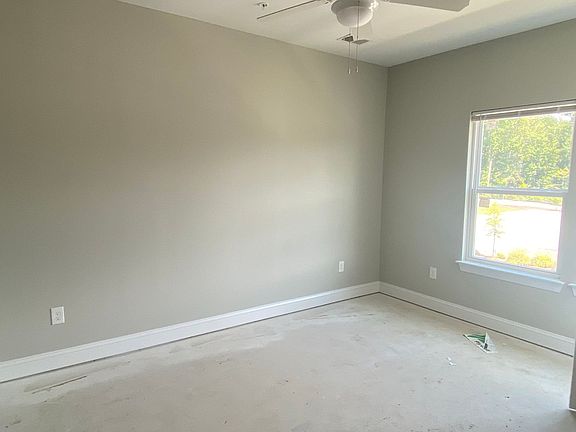 3rd image of 5760 Park Ave Unit 204