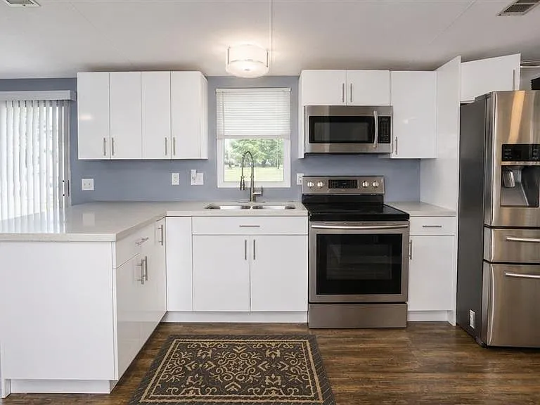 519 Center Crest Blvd — Photo 5