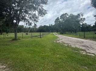 5861 Hound Run Rd, De Leon Springs, FL 32130
