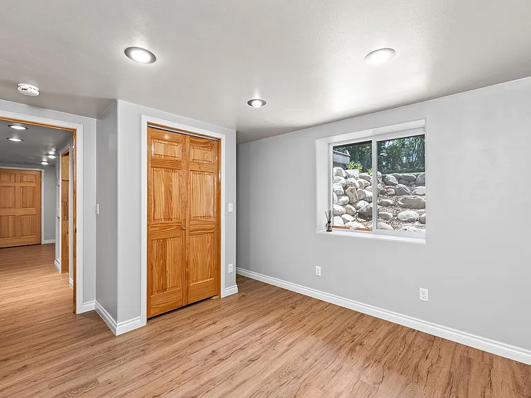 15906 E Broad Ave — Photo 22