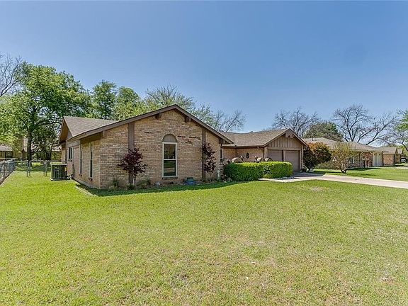 2nd image of 8921 Mahan Dr
