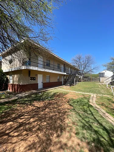 1802 8th St Photo 1