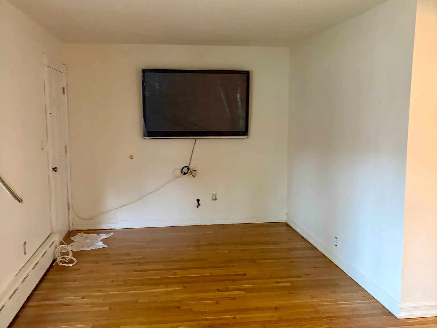 3 bed, $3,800 — Photo 1
