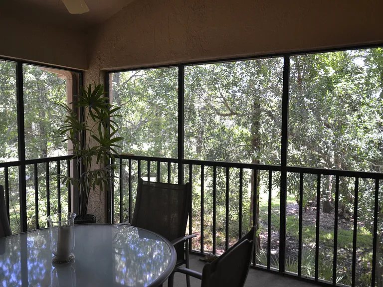 112 Lindsay Ln — Photo 40