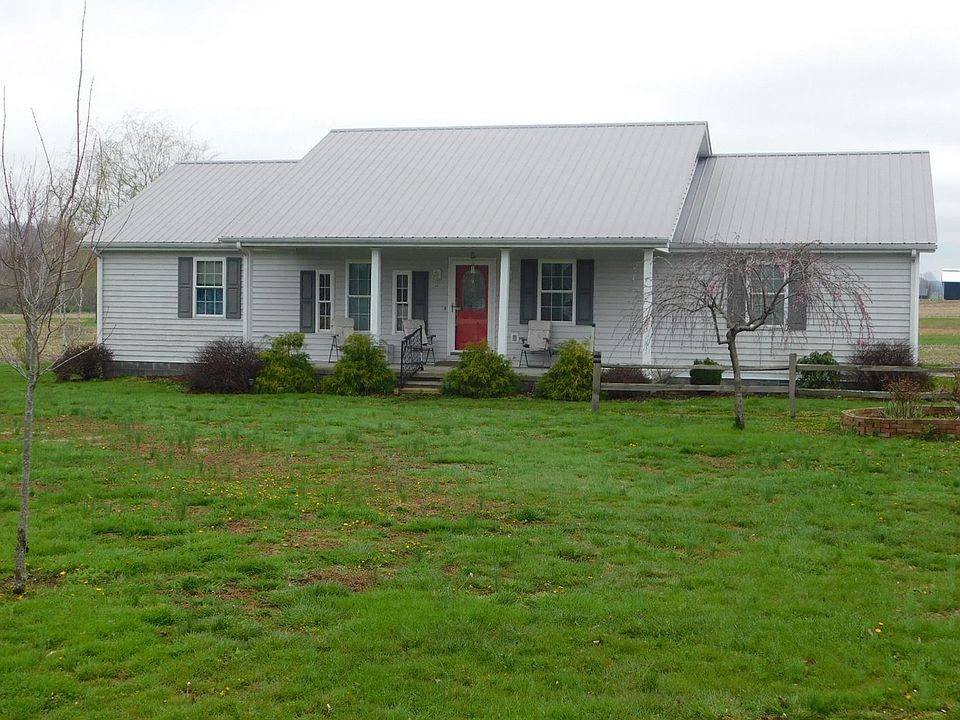 1st image of 90 Castle Rock Dr