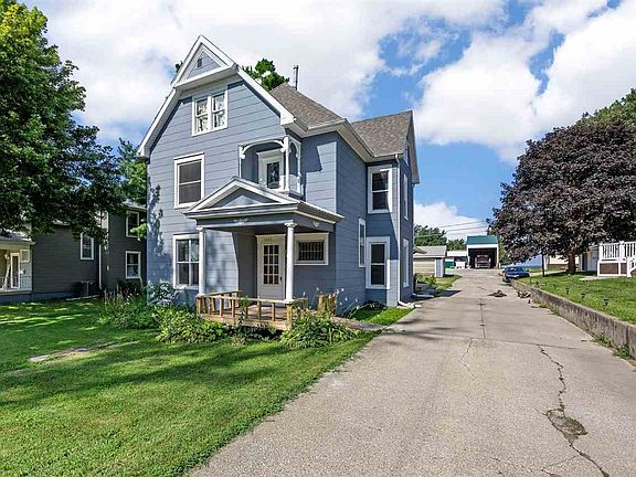 2nd image of 1806 8th Ave