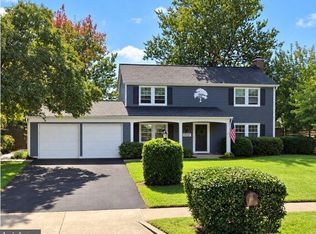 13217 Point Pleasant Dr, Fairfax, VA 22033