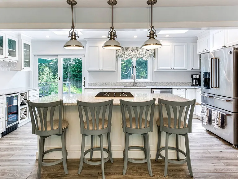 229 W Lake Dr — Photo 8