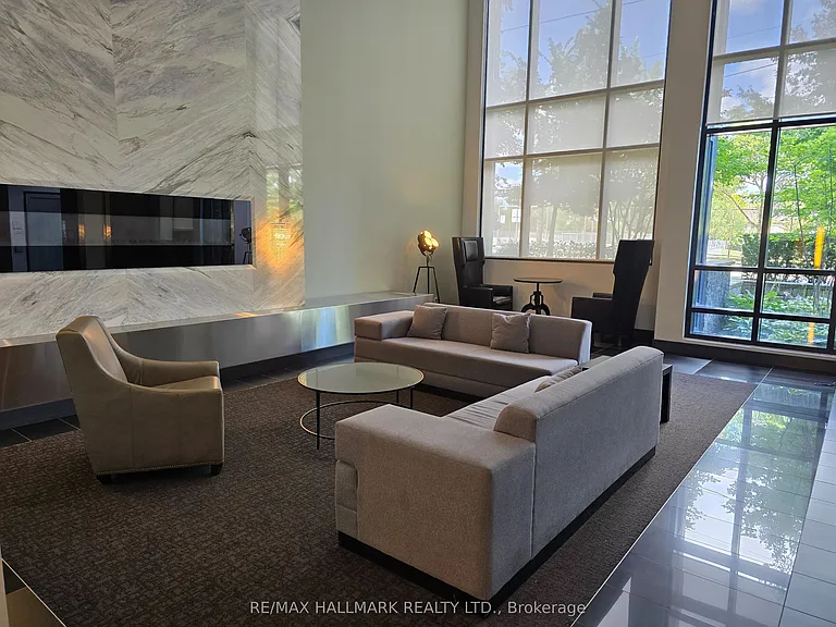 399 Spring Garden Ave #316 — Photo 3
