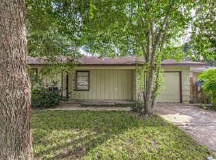 10114 Olentangy St, Houston, TX 77075