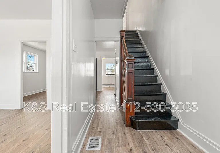 1043 Mount Oliver St — Photo 5