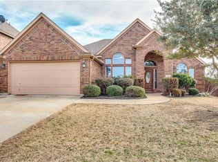 700 Plum Dr, Burleson, TX 76028