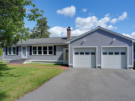 3rd image of 32 Lantern Ln