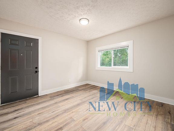 3rd image of 463 Holton Ave