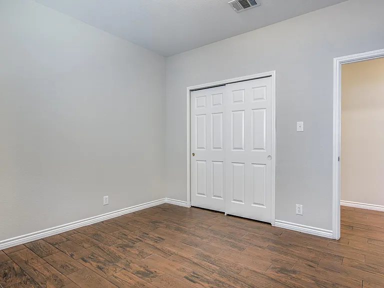 8726 Redwood Bnd — Photo 10