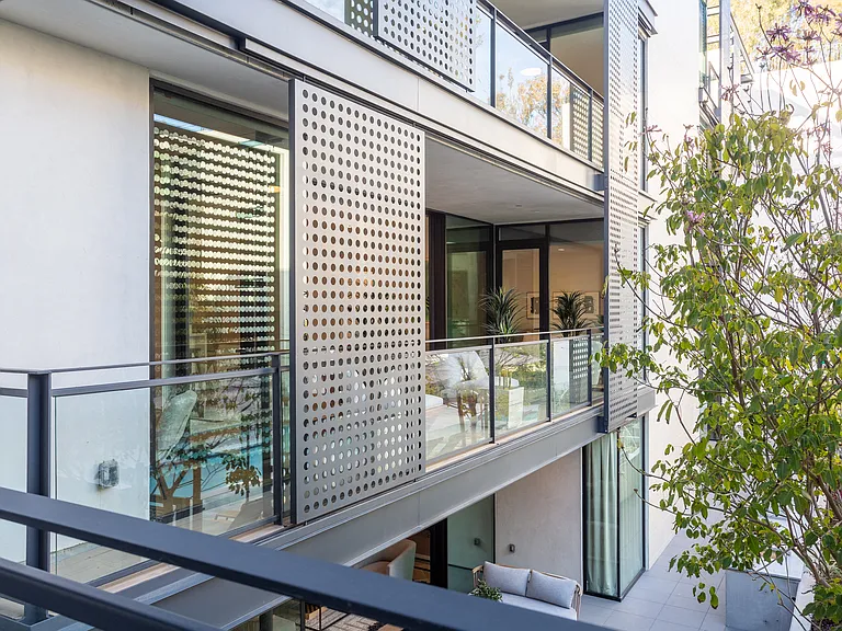 Respara Brentwood — Photo 19