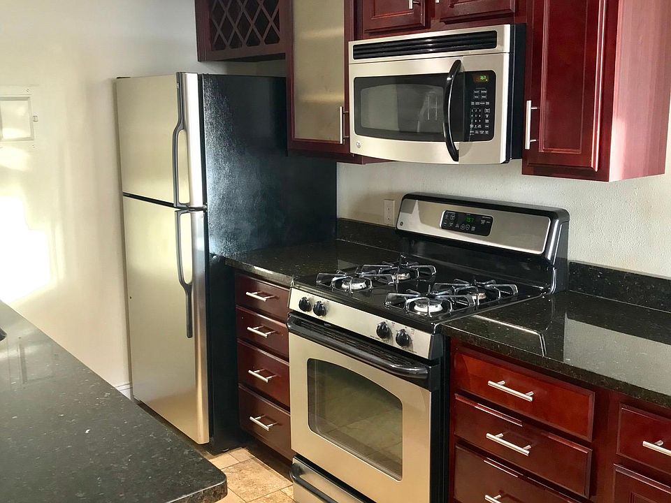 1st image of 700 E 8th St Unit 12G