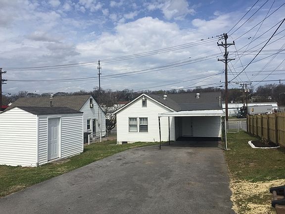 2nd image of 762 Douglas Ave