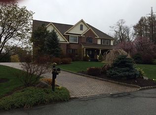 104 Alexander Dr, Tuxedo Park, NY 10987
