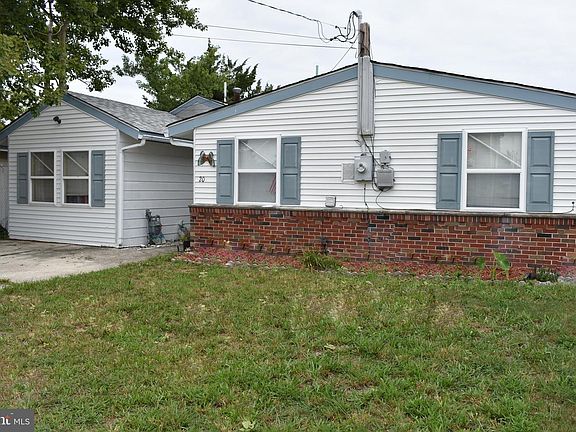 2nd image of 20 W Dory Dr