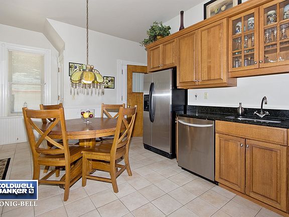 Kitchen / Breakfast Room