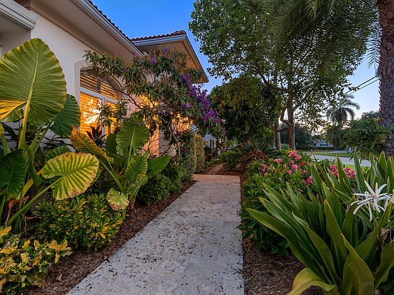 5th image of 2760 NE 51st Street