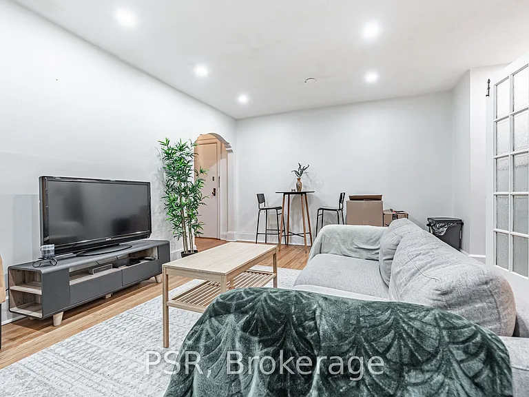 480 Oriole Pkwy #108 — Photo 8