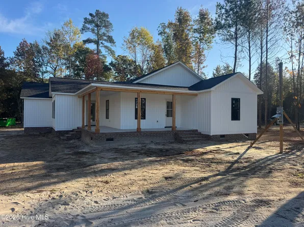 1307 E Broad Street, Elizabethtown, NC 28337