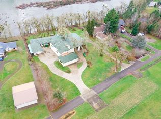 380 Rivershore Dr, Roseburg, OR 97470