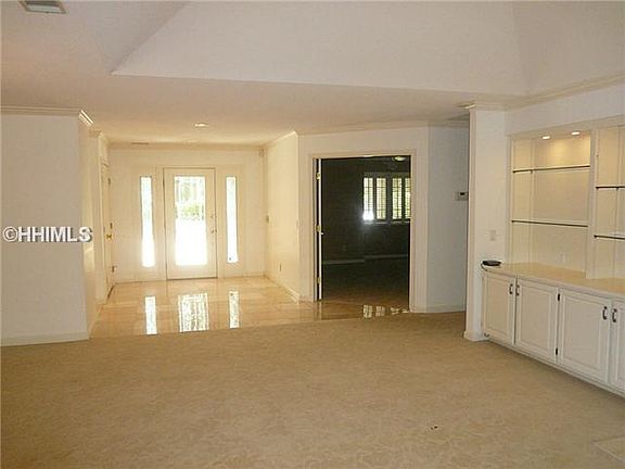 5th image of 8 Oyster Reef Dr