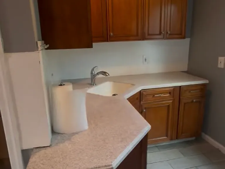 239-241 E 16th St #2 — Photo 2