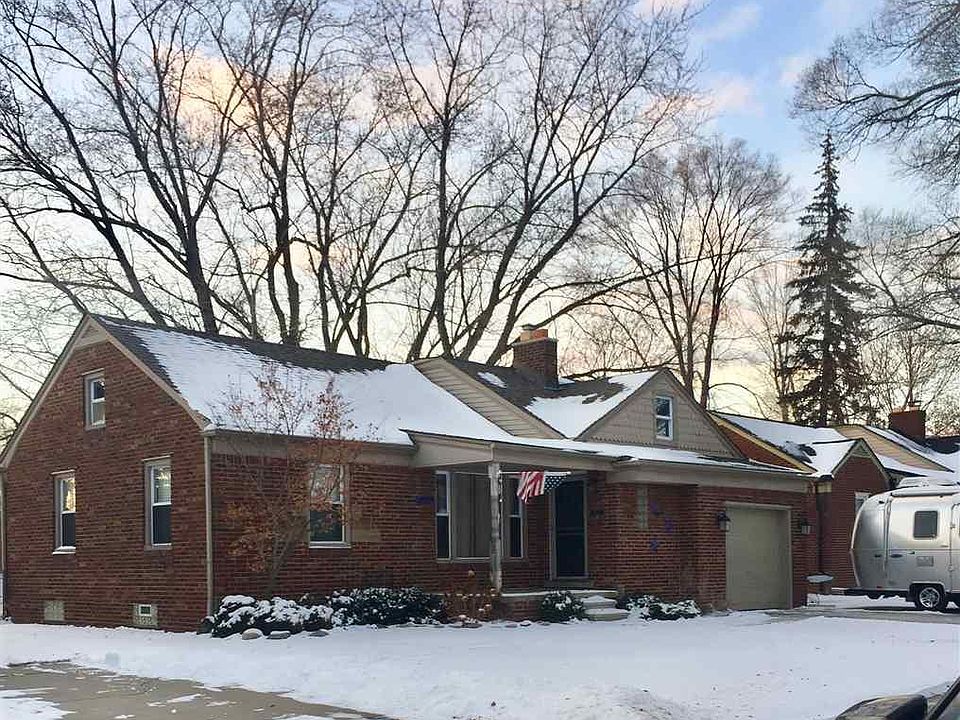 1st image of 28219 Hughes St
