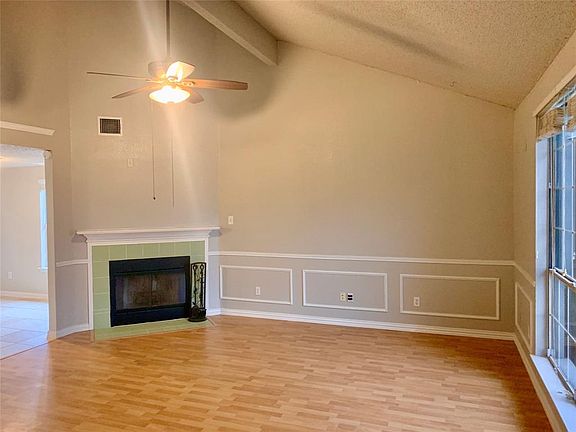 3rd image of 6405 Jennie Ln