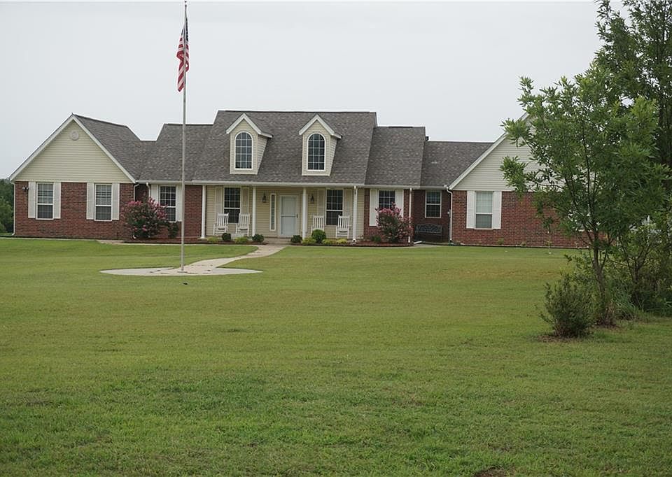 1st image of 76 Murry Dr