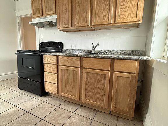 5th image of 219 7th St SW #1