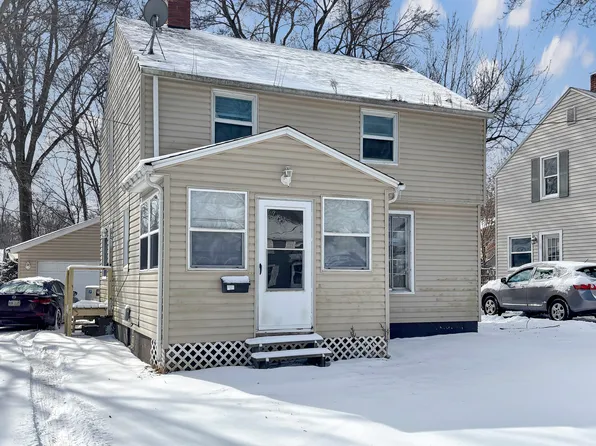 1023 W Spruce Ave, Ravenna, OH 44266