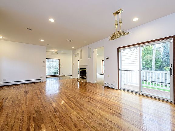 5th image of 1606 Nelson Ct