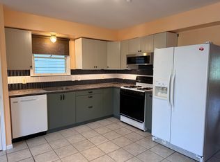 18 Elm Ct, Bayonne, NJ 07002