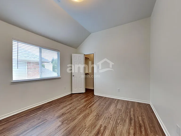 7808 Riverwalk Trl — Photo 18