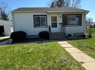 1512 W 2nd St, Cedar Falls, IA 50613
