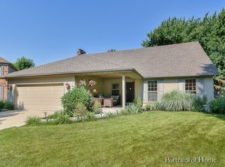 1074 Challdon Ct, Naperville, IL 60540