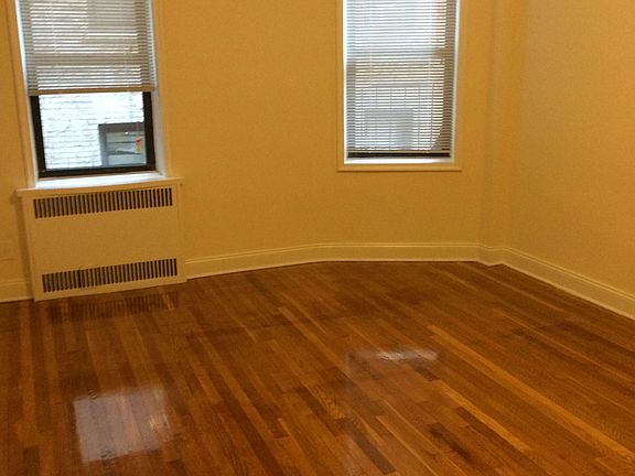 4th image of 3635 167th St APT 1E