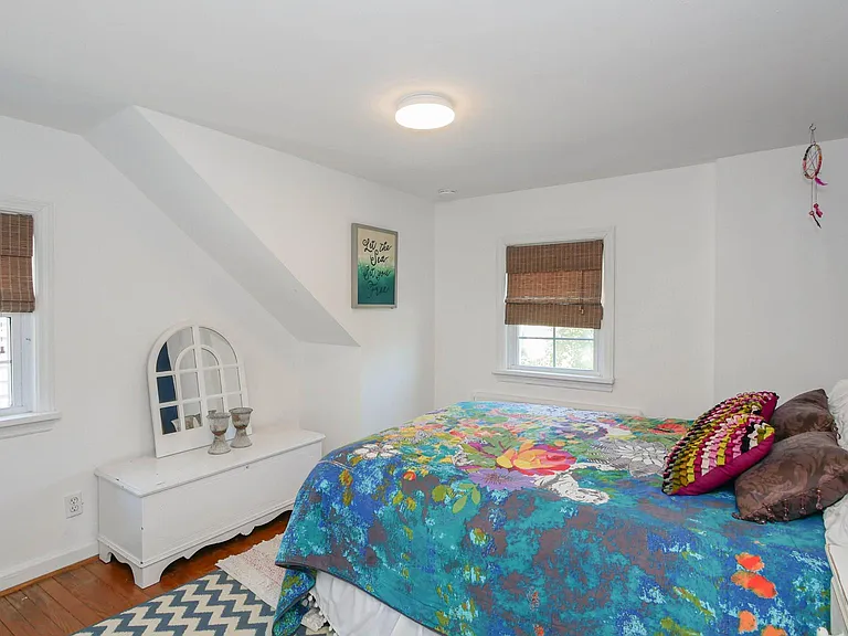 110 N Pembroke Ave — Photo 20