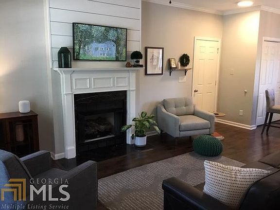 2nd image of 352 Cypress Dr #29