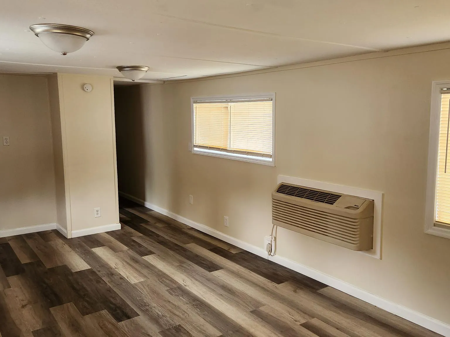 114 Grace Park — Photo 3