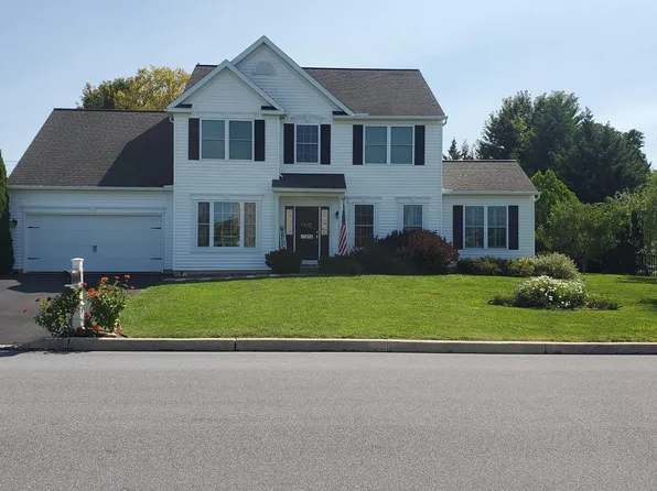434 Sweetwater Dr, Palmyra, PA 17078
