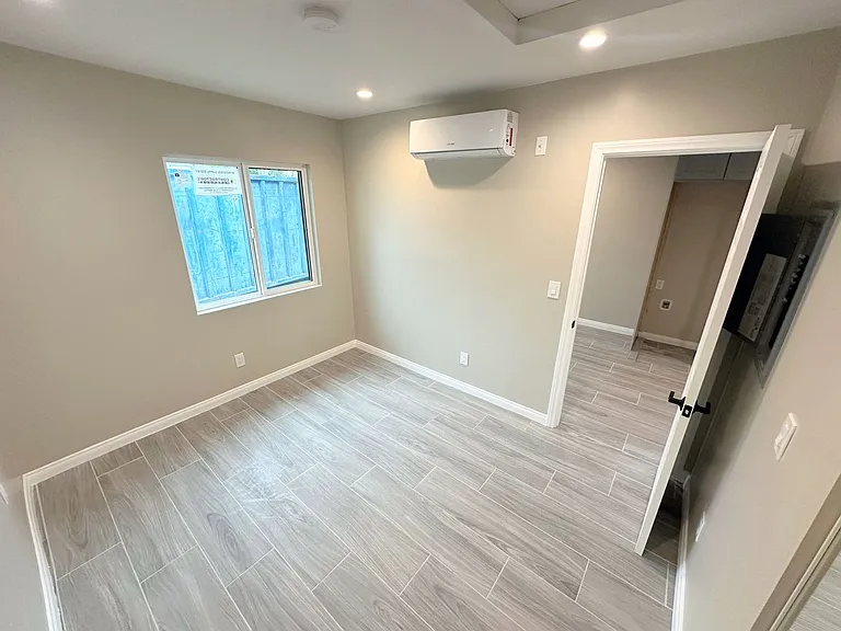 Gorgeous 1BD/1BA all appliances included. Move in ready!! — Photo 9